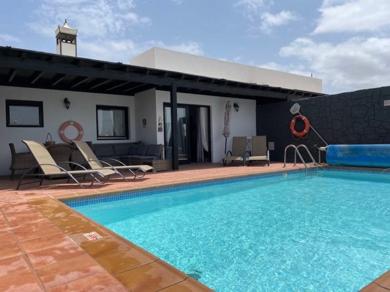 Villa Burgao - Playa Blanca - Terrace Area and Swimming Pool