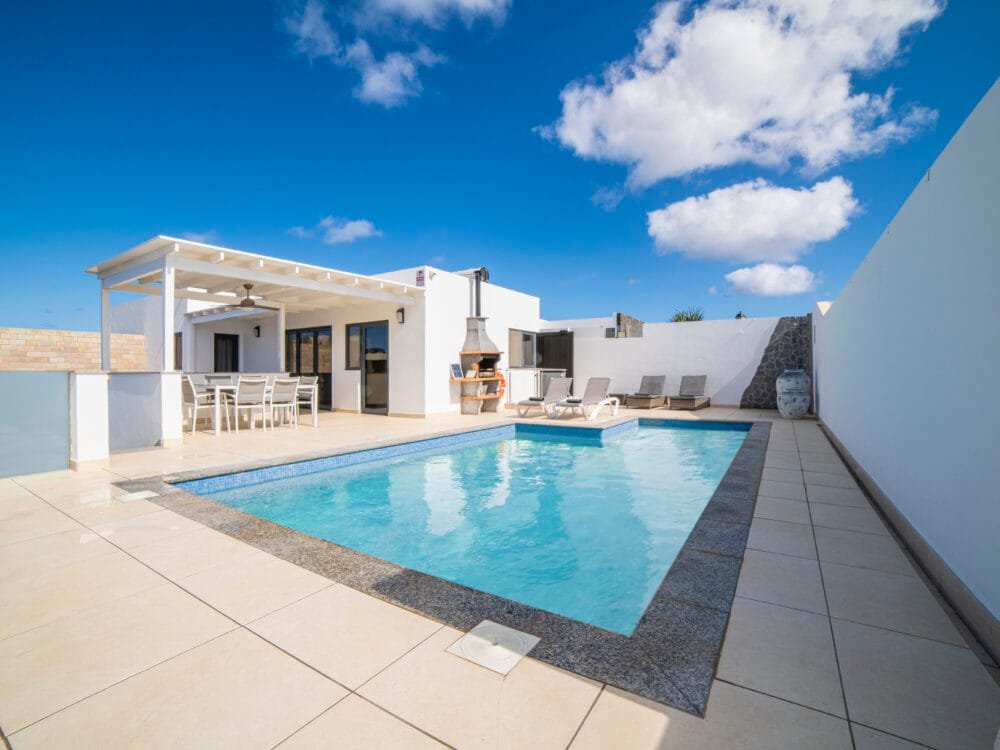 Villa Sirmione – 4 Bedroom Villa In Playa Blanca