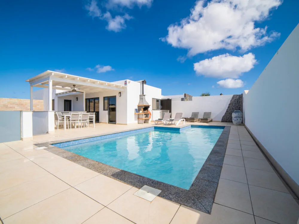 Villa Sirmione – 4 Bedroom Villa In Playa Blanca Villa Sirmione – 4 Bedroom Villa In Playa Blanca